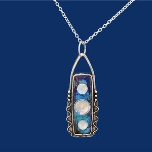 💥2/$24 or 3/$30💥 Boho Western Chic Silver and Blue Pendant Necklace. NWT